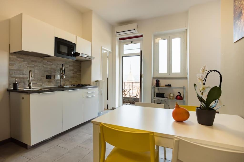 Domus Nova - Una Finestra Sui Tetti Turín Exteriér fotografie